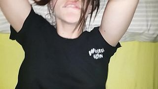 Отфистил подружке лысую пизду прежде, чем выебать большим хером